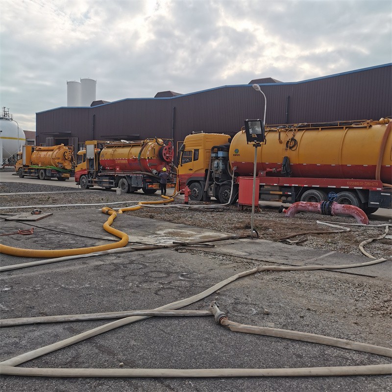 凤山污水池清理