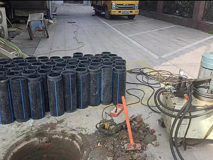 凤山PE置换管厂家 DN315置换管 非开挖管短管置换